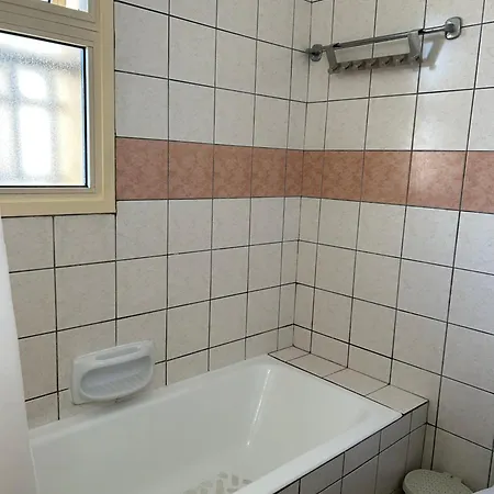 Lovely 2 Bed Aphrodite Gardens, Paphos, Cyprus *