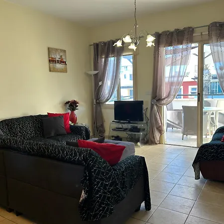 Lovely 2 Bed Aphrodite Gardens, Paphos, Cyprus *