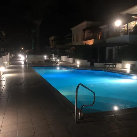 Lovely 2 Bed Aphrodite Gardens, Paphos, Cyprus *