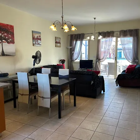 Lovely 2 Bed Aphrodite Gardens, Paphos, Cyprus 公寓 Paphos