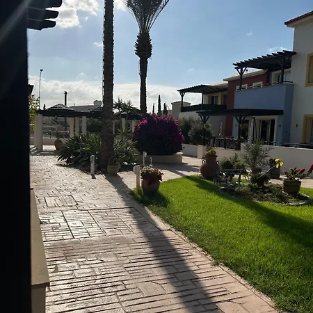 Lovely 2 Bed Aphrodite Gardens, Paphos, Cyprus Paphos